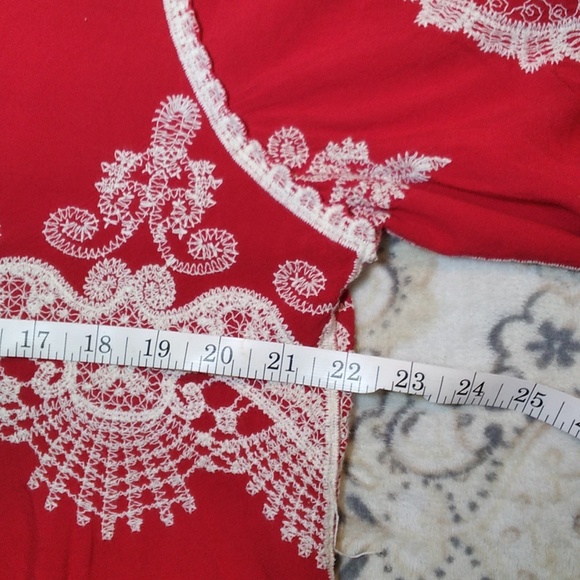 Women's Red shirt with lace, brand est.1946 - Picture 5 of 8